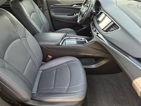 Used 2023 Buick Enclave Essence FWD image 14