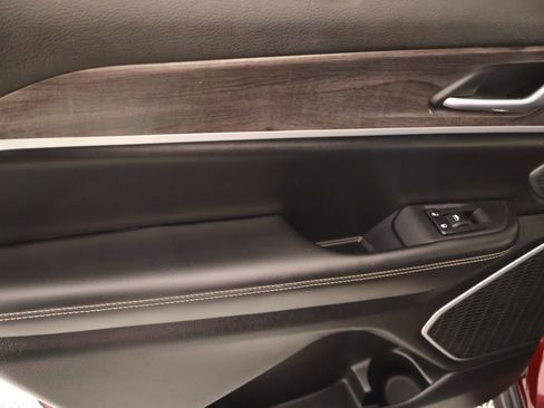 Used 2023 Jeep Grand Cherokee L Limited w/ Luxury Tech Group II image 19