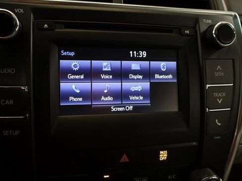 Used 2016 Toyota Camry XLE image 21