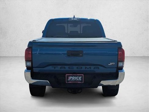 Used 2018 Toyota Tacoma TRD Off-Road image 6