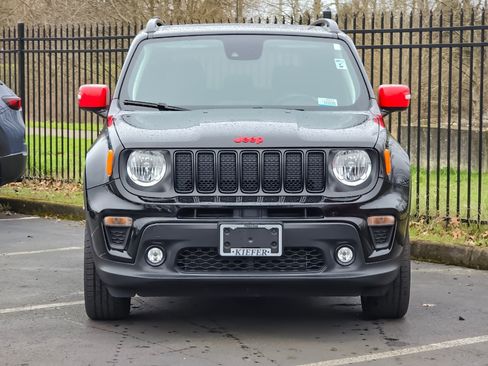 Used 2023 Jeep Renegade Latitude w/ Sun/Sound Group image 8