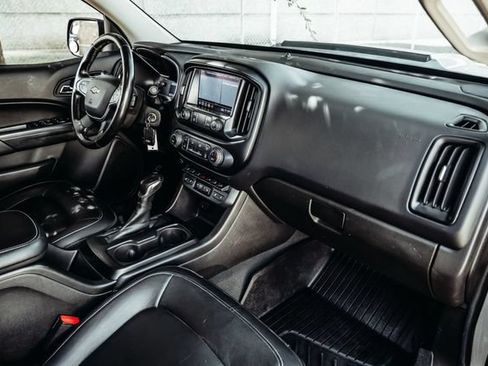 Used 2019 Chevrolet Colorado ZR2 w/ Colorado ZR2 Bison Edition AWD/4WD image 25