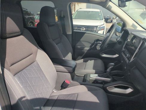 Certified 2025 Nissan Frontier SV RWD image 40