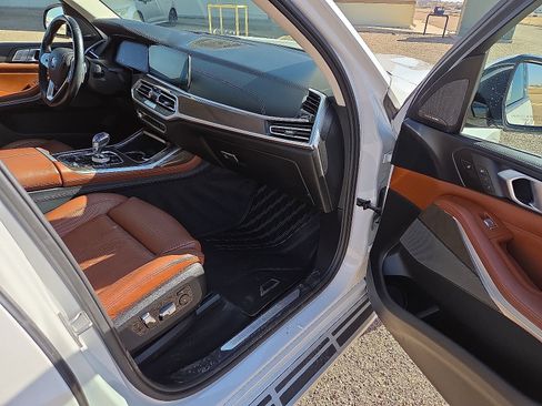 Used 2020 BMW X7 xDrive50i w/ Dynamic Handling Package AWD/4WD image 12