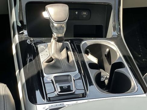 Used 2024 Kia Carnival SX Prestige FWD image 23