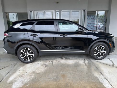Used 2025 Kia Sportage EX FWD image 7