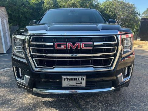 Used 2021 GMC Yukon XL SLT w/ Rear Media and Nav Package RWD image 2