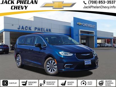 Used 2024 Chrysler Pacifica Limited