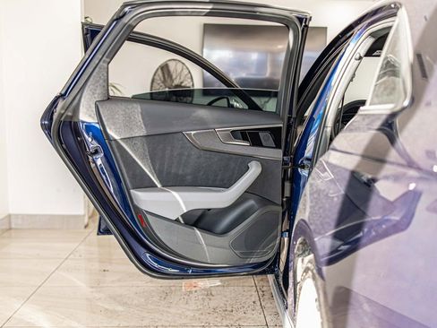 Used 2023 Audi S4 Premium w/ Convenience Package image 33