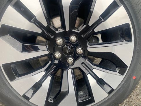 New 2026 Ford Explorer Platinum w/ LUX Leather Package image 18