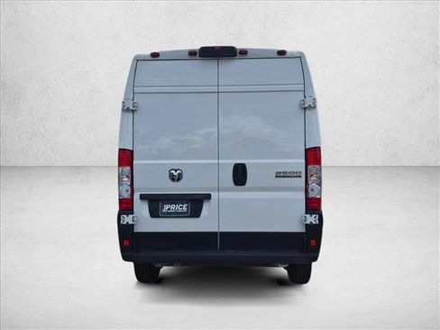 Used 2023 RAM ProMaster 2500 FWD image 6
