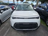Used 2023 Kia Soul LX w/ LX Technology Package image 2