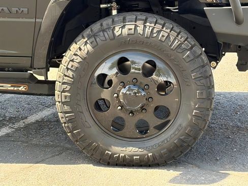 Used 2023 RAM 3500 Limited AWD/4WD image 9