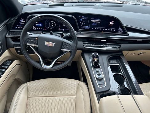 Used 2023 Cadillac Escalade Premium Luxury w/ Performance Package image 22