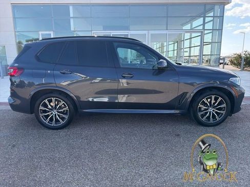 Used 2022 BMW X5 xDrive40i w/ M Sport Package AWD/4WD image 3