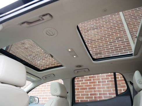 Used 2017 GMC Acadia Denali w/ Technology Package image 12