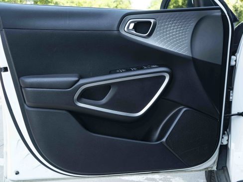 Used 2020 Kia Soul X-Line FWD image 33