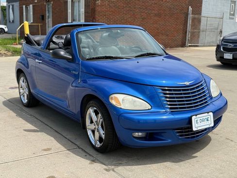 Used 2005 Chrysler PT Cruiser GT FWD image 2