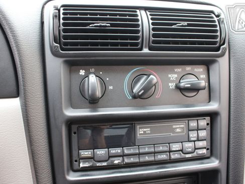 Used 1998 Ford Mustang GT RWD image 13