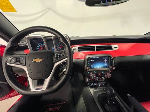 Used 2015 Chevrolet Camaro SS w/ Commemorative Special Edition RWD image 24