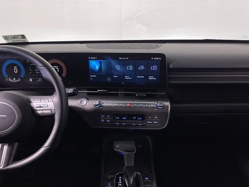 Certified 2025 Hyundai Kona SEL AWD/4WD image 16