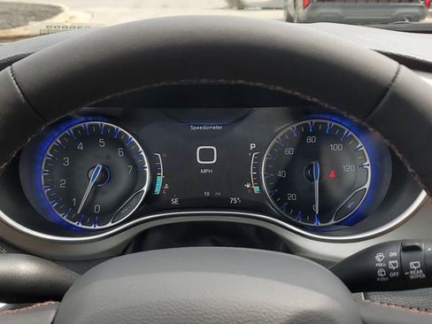 New 2026 Chrysler Pacifica Pinnacle image 24