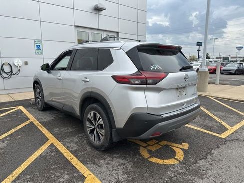 Used 2023 Nissan Rogue SV w/ SV Premium B Package image 4