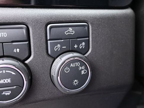 Used 2025 Chevrolet Silverado 1500 LT AWD/4WD image 27