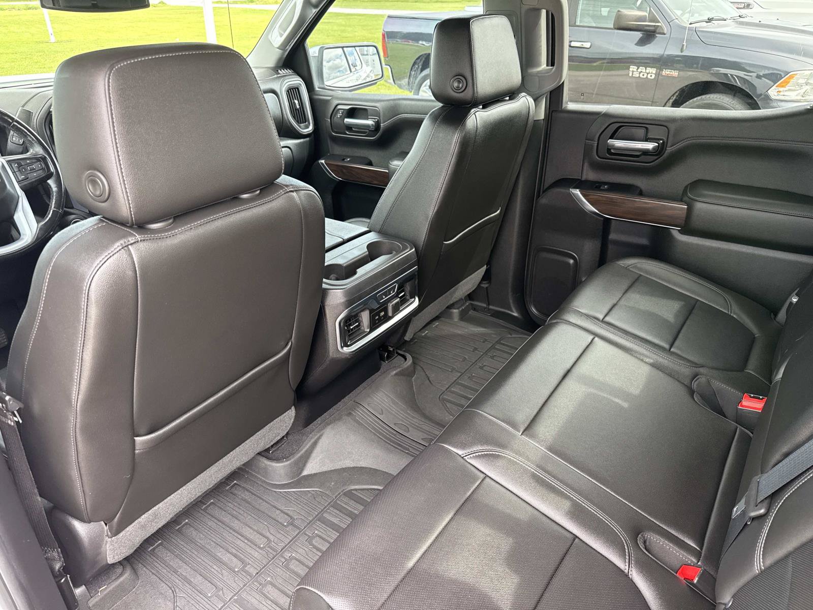 Used 2019 GMC Sierra 1500 SLT w/ SLT Premium Plus Package AWD/4WD image 18