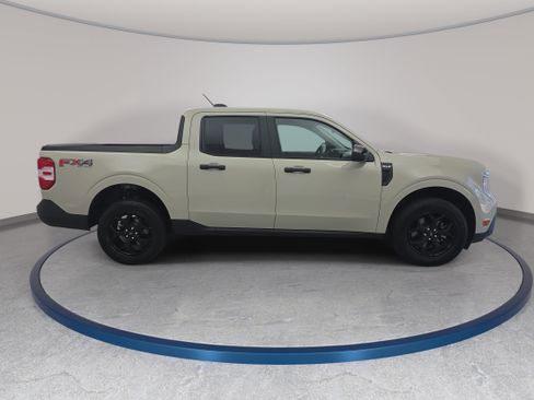 Used 2025 Ford Maverick XLT w/ XLT Luxury Package AWD/4WD image 4