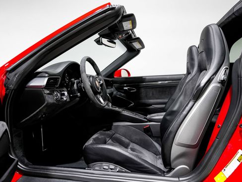 Used 2017 Porsche 911 Targa 4 GTS AWD/4WD image 19