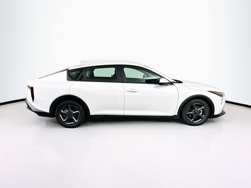 Used 2025 Kia K4 LXS image 10
