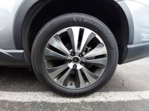 Used 2019 Subaru Ascent Premium image 10