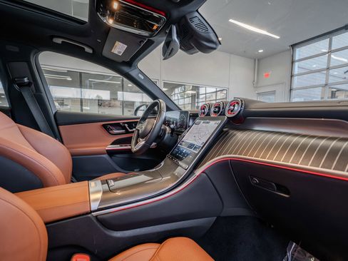 Used 2023 Mercedes-Benz GLC 300 image 17