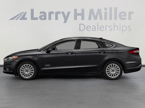 Used 2016 Ford Fusion Energi SE image 3
