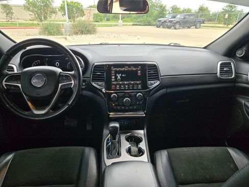 Used 2021 Jeep Grand Cherokee Laredo X AWD/4WD image 15
