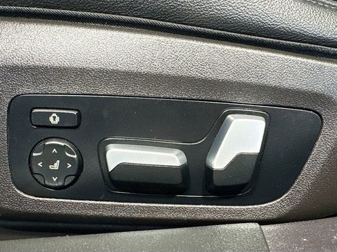 Used 2021 BMW 330i Sedan w/ M Sport Package image 26