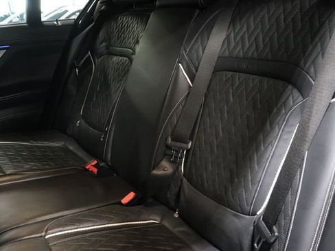 Used 2021 BMW M760i xDrive w/ Luxury Rear Seating Package AWD/4WD image 23