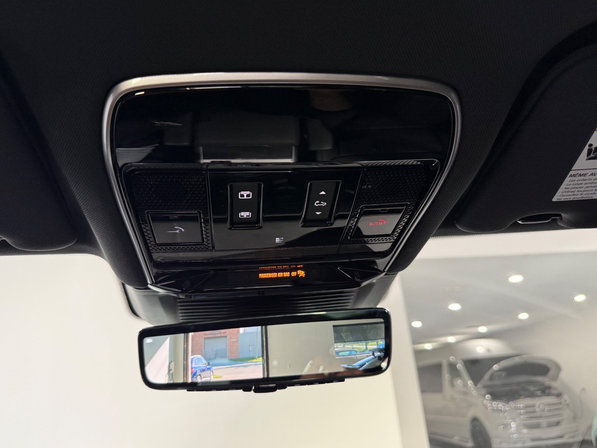 Used 2024 Land Rover Range Rover SE AWD/4WD image 33