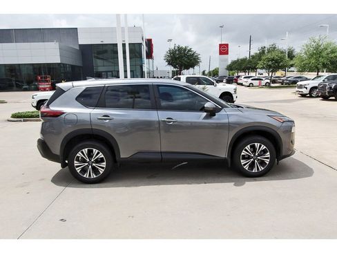 Used 2023 Nissan Rogue SV image 7