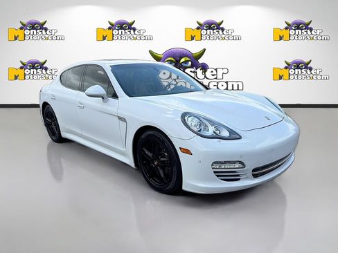 Used 2013 Porsche Panamera 4 Platinum Edition AWD/4WD image 3