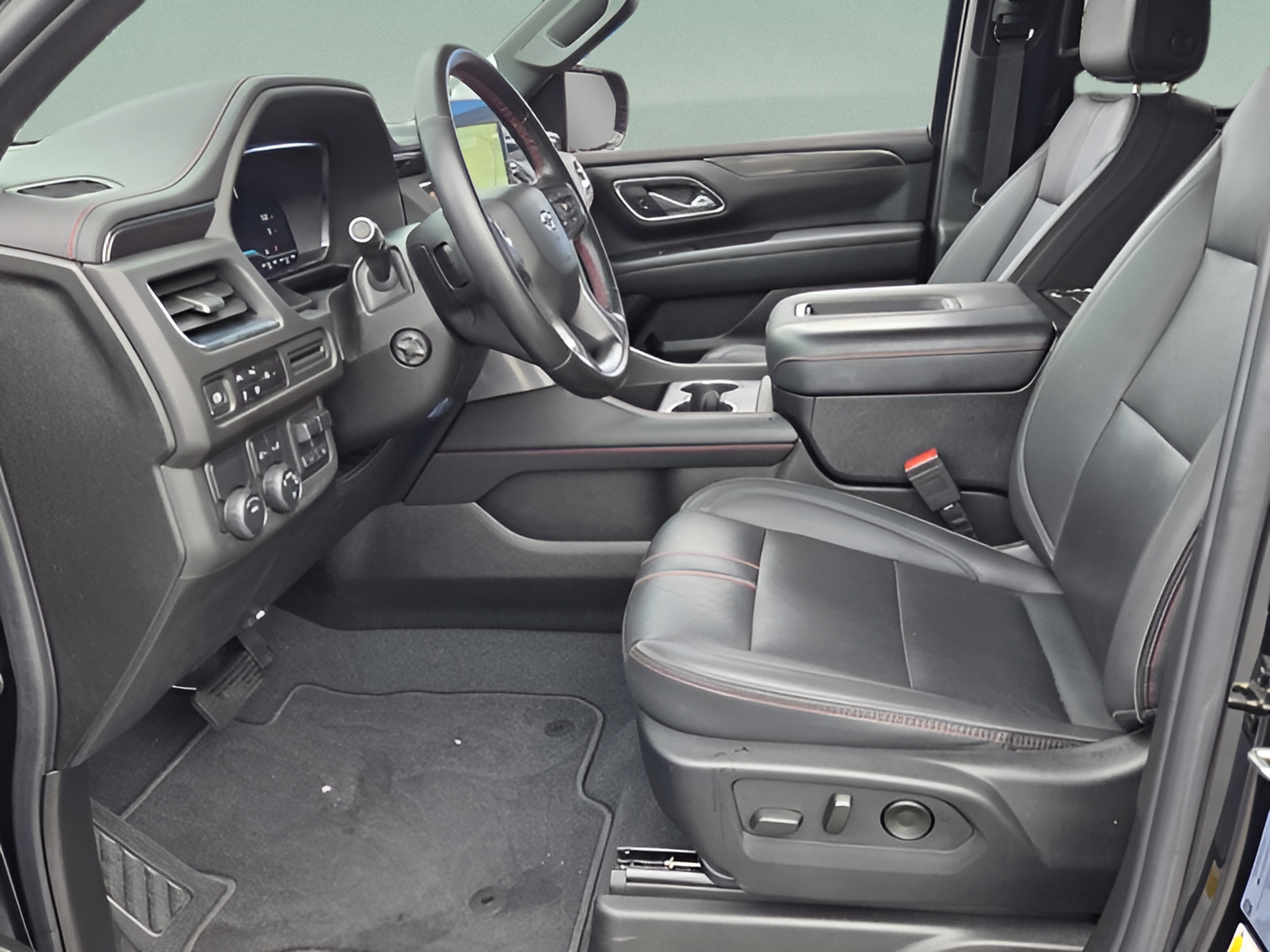 Used 2023 Chevrolet Suburban RST w/ Luxury Package RWD image 9