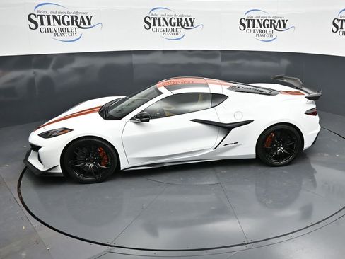 Used 2025 Chevrolet Corvette Z06 w/ Stealth Interior Trim Package RWD image 21