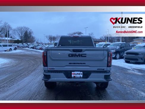 Used 2024 GMC Sierra 2500 AT4 w/ AT4 Premium Plus Package image 6