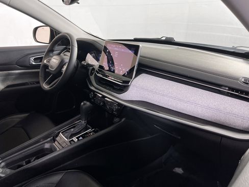 Used 2022 Jeep Compass Latitude image 26