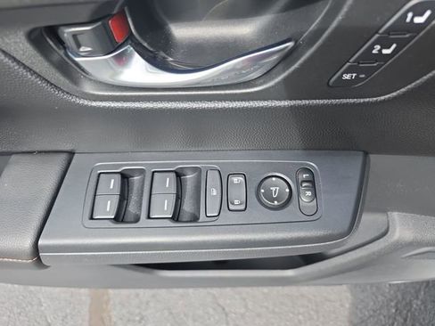 Used 2025 Honda CR-V Sport-L image 30