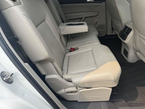 Used 2019 Volkswagen Atlas SE w/ Towing Package AWD/4WD image 19