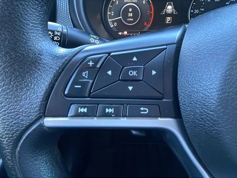 Used 2023 Nissan Kicks SV image 22