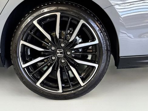 Used 2025 Honda Accord Touring image 30