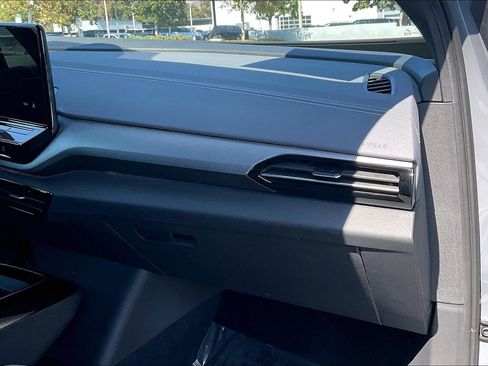 Used 2023 Volkswagen ID.4 Pro RWD image 18